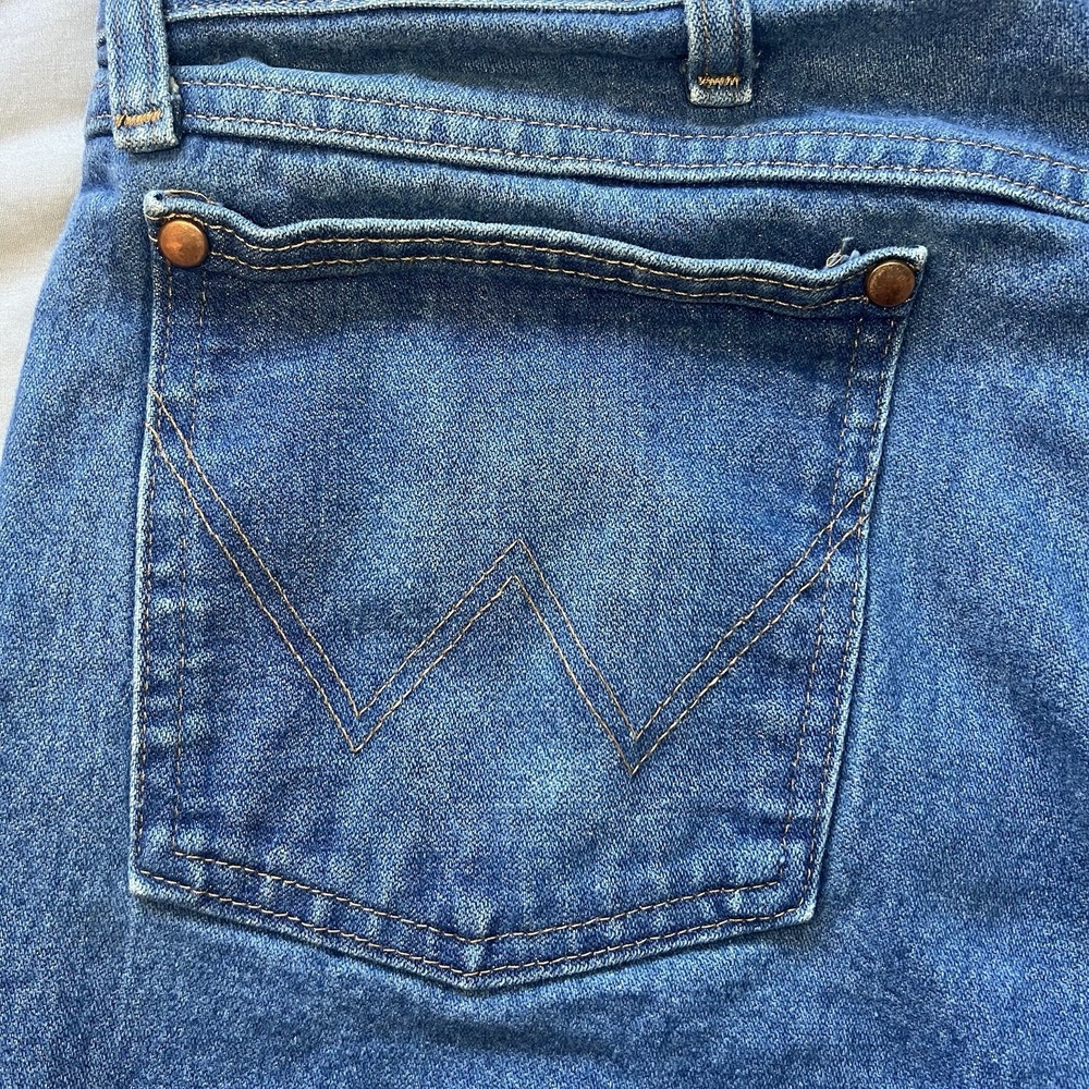 WRANGLER Jean Men Size 40x30 Blue Denim Cowboy Cut High Rise Rodeo 13MWZ Tapered - Picture 13 of 14